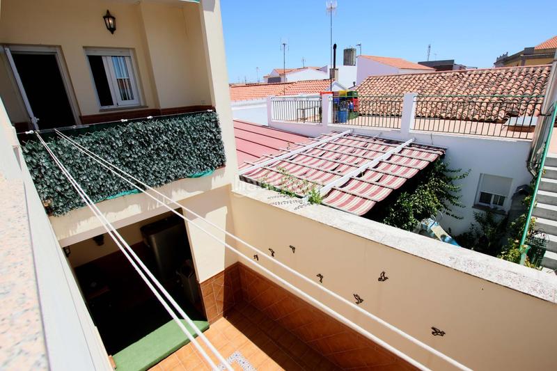 Foto ba42c3d9-1dae-4048-a40e-e65c6a5effeb. Casa amb aparcament a Valdelacalzada