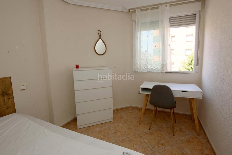 Foto 3b9a59c4-aaad-4308-99a1-693130e5d773. Alquiler piso  familiar con balcón en el tranquilo barrio de san roque. en Badajoz