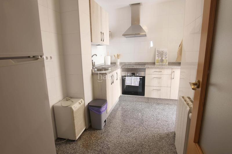 Foto 681873e9-9320-4ce8-9f94-b21a3e03bcd6. Alquiler apartamento piso luminoso , junto hospital, con ascensor. muy luminoso. en Mérida
