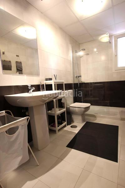 Foto 8b433b56-d01e-4068-bbc2-7bef22a9842f. Alquiler apartamento piso luminoso , junto hospital, con ascensor. muy luminoso. en Mérida