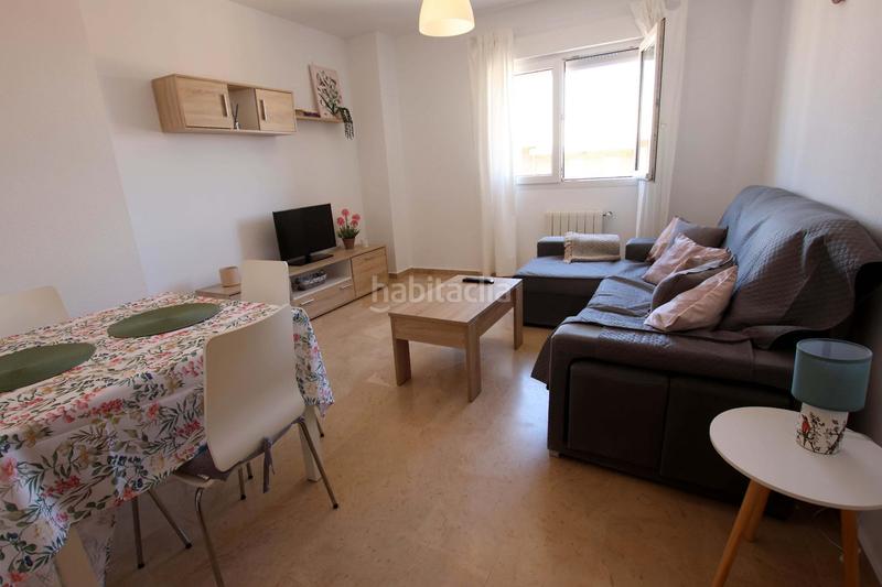 Foto c42419f7-d3b7-47fe-aeed-729c1083b3c8. Alquiler apartamento piso luminoso , junto hospital, con ascensor. muy luminoso. en Mérida