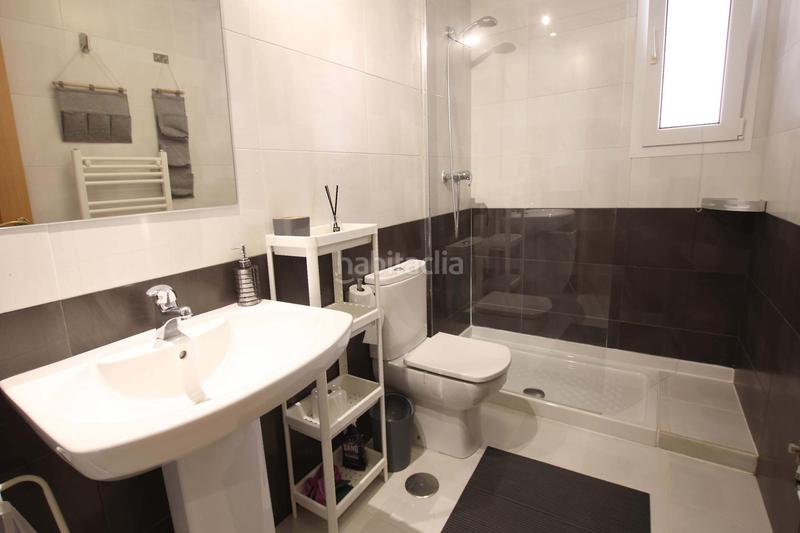 Foto eee1b523-c86d-4dd1-9a85-7f684d4db0c4. Alquiler apartamento piso luminoso , junto hospital, con ascensor. muy luminoso. en Mérida