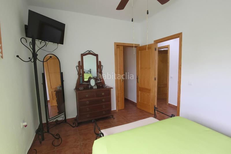 Foto 16c529f7-cbcf-4ab4-bf4a-5f6fd0214da8. Casa amb aparcament a Valdelacalzada