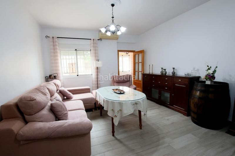 Foto 17a8e0fc-6582-4c0c-a3d2-c85f2b265185. Casa amb aparcament a Valdelacalzada