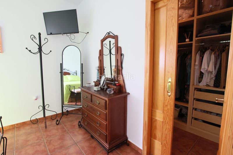 Foto 1dbced36-4cf1-456c-97ca-566e0066dfc7. Casa amb aparcament a Valdelacalzada