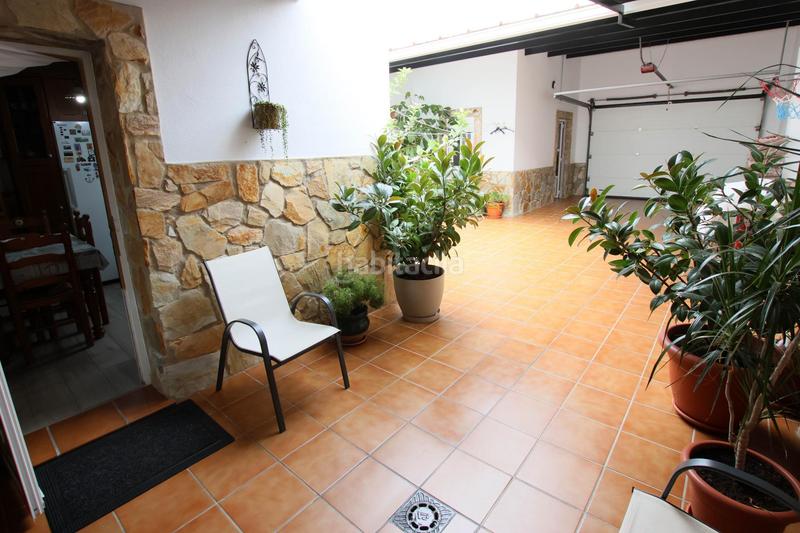 Foto 4e5e96f0-0a5b-4b80-b800-4863491556b0. Casa amb aparcament a Valdelacalzada