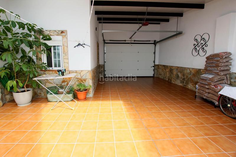 Foto 58f5eea6-e560-4296-8b1a-4b40643109a5. Casa amb aparcament a Valdelacalzada