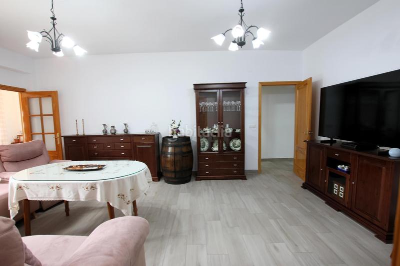 Foto 923a0a83-1a1e-4ce2-a113-82c3c63184d6. Casa amb aparcament a Valdelacalzada