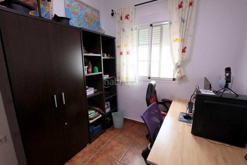 Foto a30b57d8-b76b-46e6-a8e2-0030b4f32613. Casa amb aparcament a Valdelacalzada