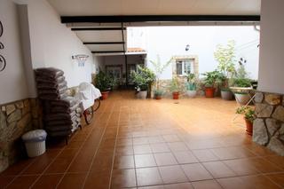 Casa  Calle ronda norte. Vivienda de dos plantas en valdelacalzada