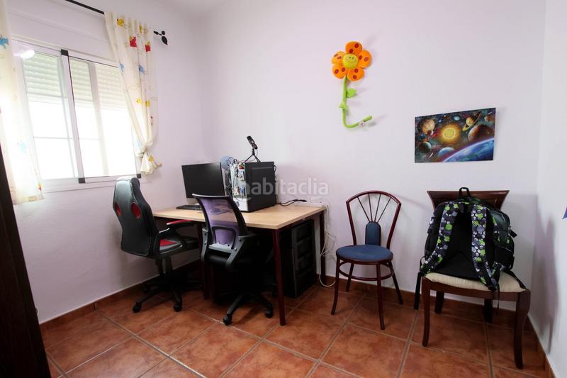 Foto c5b9d339-c2d9-4f74-a7e9-adc48055f0ee. Casa amb aparcament a Valdelacalzada