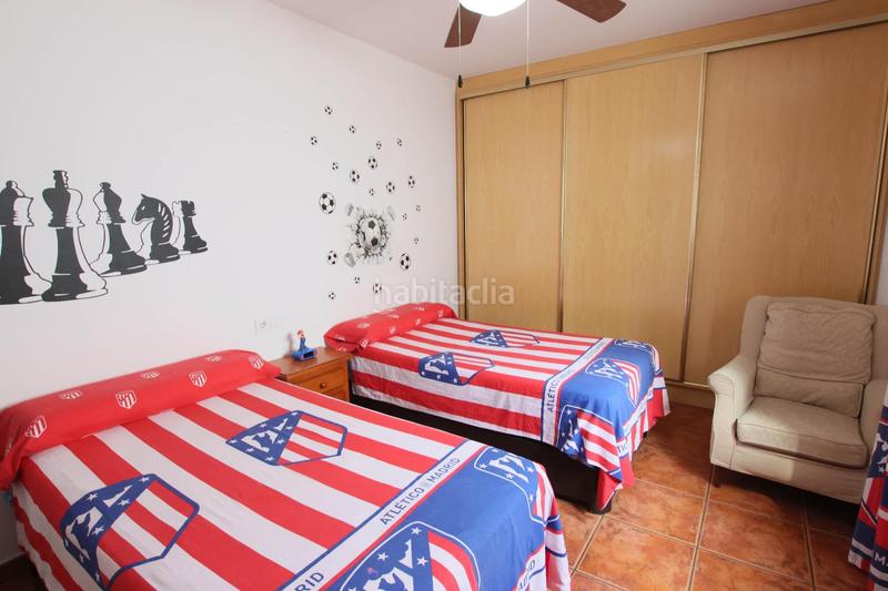 Foto daf64885-aaf6-44cf-b41d-20bbeca20adf. Casa amb aparcament a Valdelacalzada