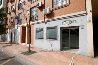 Location Local commercial  Catillo puebla de alcocer. Fabuloso local comercial