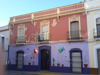 Casa  Calle antonio maura. Edificio en el centro de montijo con salida a dos calles