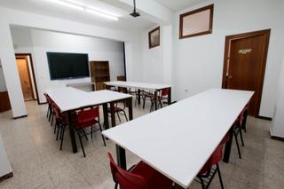 Lloguer Local Comercial  Calle clavijo. Amplio local comercial en el centro de montijo, con muchas posib