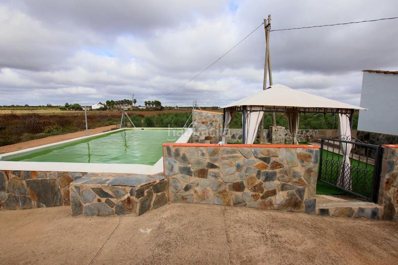Foto 130aeaae-a269-4636-b0ce-83600a1546da. House with pool in pedanías de Badajoz Badajoz