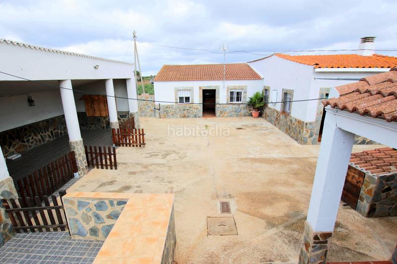 Foto 457e3ae3-248c-4f5b-8e90-2cad1b6a4f05. House with pool in pedanías de Badajoz Badajoz