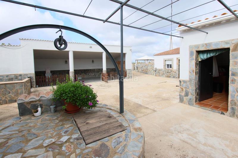 Foto 493d4658-92e2-401e-ae6f-2cf88681c88a. House with pool in pedanías de Badajoz Badajoz