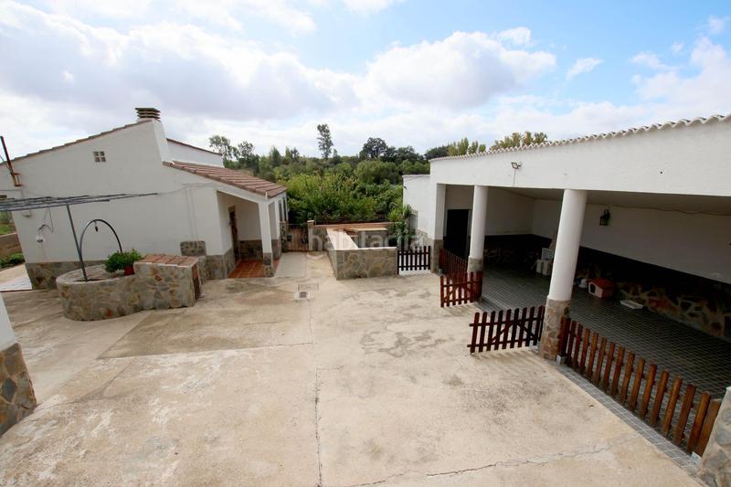 Foto 90c14b3d-03e0-4dff-9d41-f6d5d80036af. House with pool in pedanías de Badajoz Badajoz