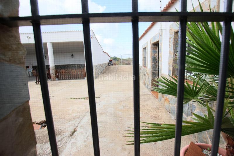 Foto 975a428f-f81b-4a31-a9bd-e4ee9c4834a9. House with pool in pedanías de Badajoz Badajoz