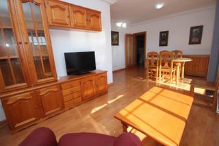 Miete Etagenwohnung  Reyes catolicos. Acogedor piso en montijo, una tercera planta sin ascensor