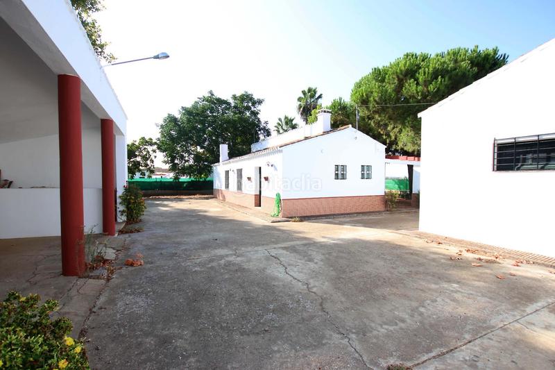 Foto 57abe2a6-b98b-4484-98af-69912b48cf4e. Masia amb aparcament a Valdelacalzada