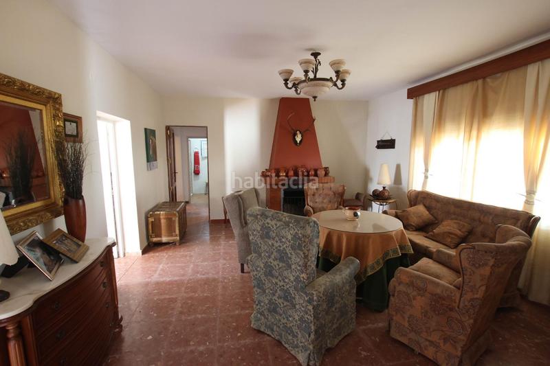 Foto 7ccac561-901a-41eb-837a-4d0285505021. Masia amb aparcament a Valdelacalzada