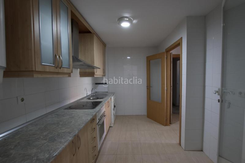 Foto d7fb6177-4ae7-4cbd-a100-86c866195fd0. Flat with parking in Golf Guadiana Badajoz