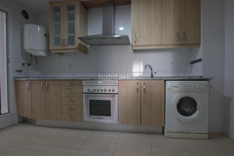 Foto e5a78c5b-5986-4f31-9b21-2e2e003a7942. Flat with parking in Golf Guadiana Badajoz