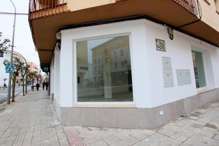 Locale commerciale in Avenida Avenida Colón