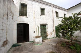 Casa  Calle calzada. Amplia vivienda en puebla de la calzada con muchas posibilidades