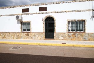 Maison  Calle de la constitución. Fantastica casa de esquina en puebla de la calzada