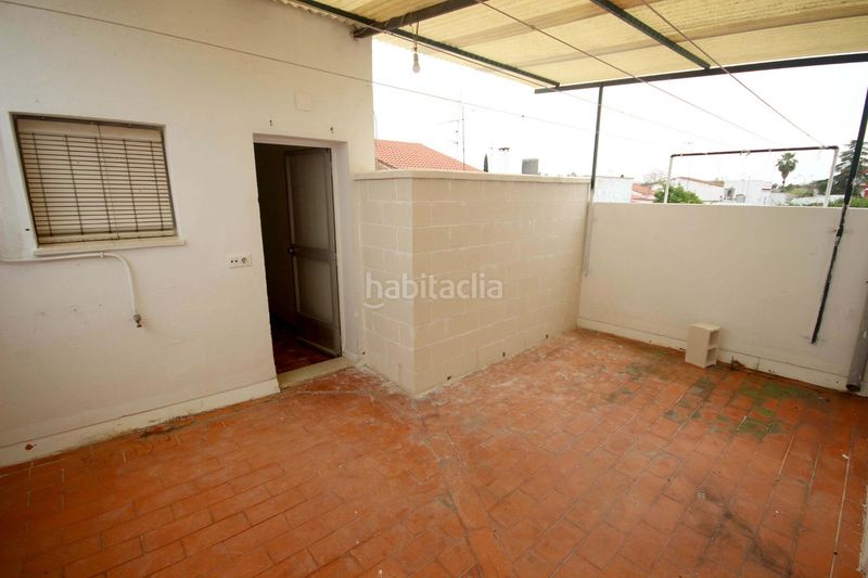 Foto b9b9f6a5-c0f8-4bf4-9830-0f66611e30ad. Edificio  con dos viviendas en Montijo