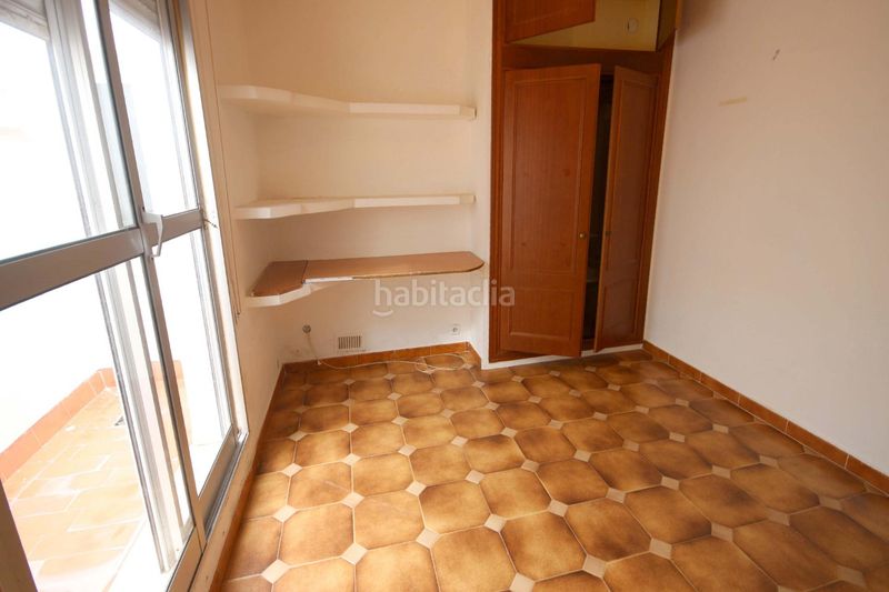 Foto c54de496-4db3-46db-b2b6-b92862ad8ba3. Edificio  con dos viviendas en Montijo