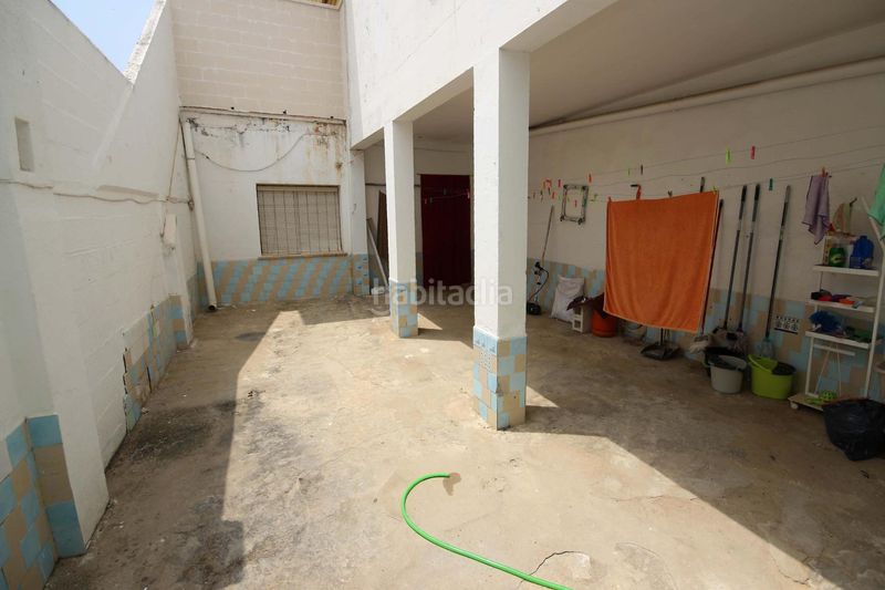 Foto cd3d16ff-438d-4353-bcd6-d694ae2d673a. Edifici a Montijo