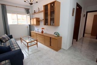 Piso  Plaza de cecilio reino vargas. Excelente oportunidad! piso exterior  muy luminoso y con mínimos