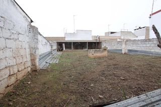 Terreno residencial  Calle del salmerón. Solar en zona de tránsito de montijo