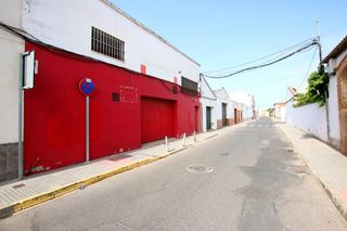 Local Comercial  Calle albaicin. Local comercial próximo al centro de puebla de la calzada