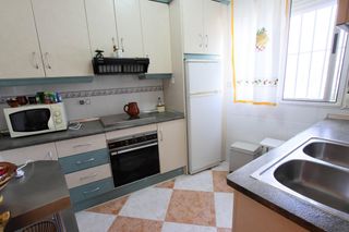 House  Calle alvarado. Casa en planta baja para entrar a vivir, lobón