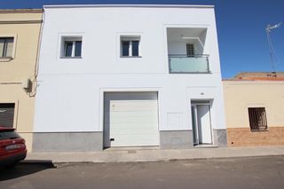Piso en Calle MORENO NIETO