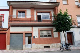 House  Puente del. Casa con piscina, para entrar a vivir, en la garrovilla