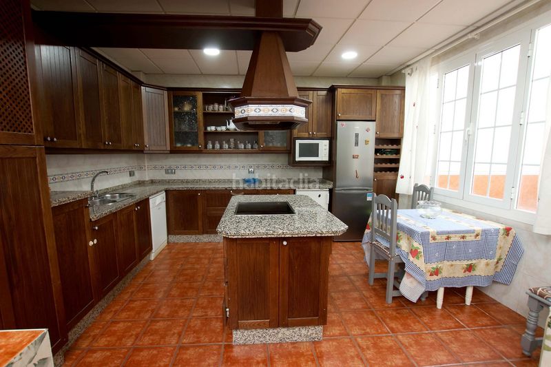 Foto 224355fb-5b6b-4c38-a533-fd086e6da28a. Casa amb aparcament a Montijo