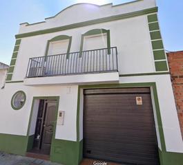 Maison à Montijo. Vivienda de dos plantas para entrar a vivir en  montijo