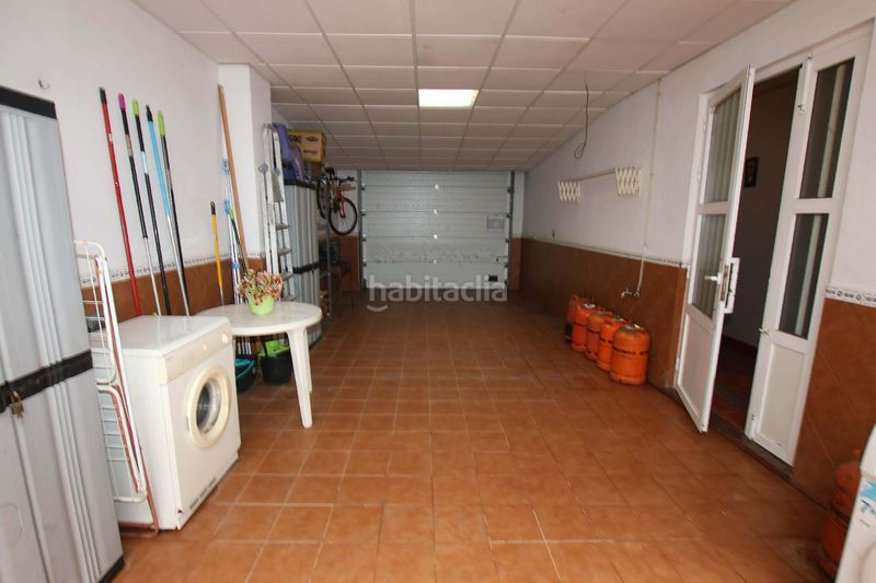 Foto bed29513-e38c-406d-931e-a7216dd79bfa. Casa amb aparcament a Montijo