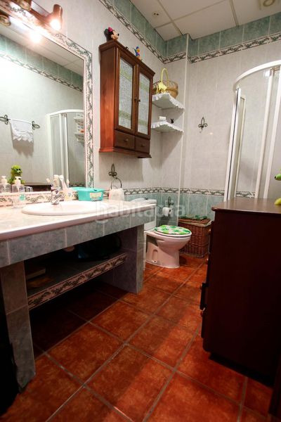 Foto cb29f385-4303-42ed-95f1-3b45a54b1761. Casa amb aparcament a Montijo