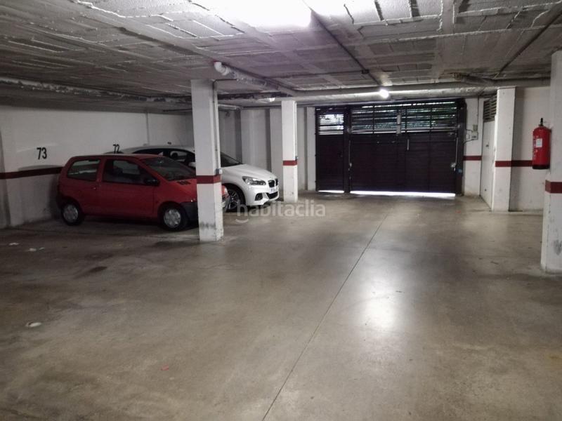 Foto 26dcf889-0f0a-40ba-b240-b7e1cc3ae399. Aparcament cotxe a carrer jocs olímpics barcelona 37 a Girona