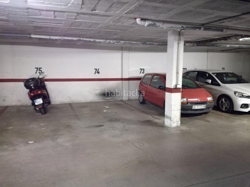 Foto 58a32b4a-d5e4-44da-af0a-b6ccab44f5da. Aparcament cotxe a carrer jocs olímpics barcelona 37 a Girona