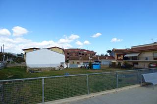 Terreny residencial a Avenida mn pere ribot 31. Solar urbano en barri de lestació  riells i viabrea