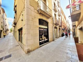 Casa a Calle ulla 24. Local y vivienda en el casco antiguo de torroella de montgrí
