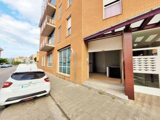 Local Comercial a Costa brava 70. Oportunidad local con amplia fachada en cendrassos  eixample de
